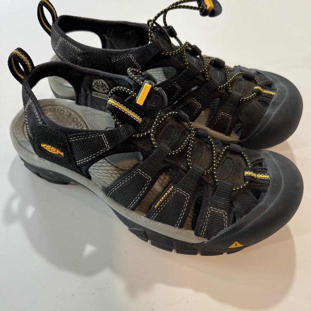 Keen Black and Yellow Outdoor Sandals - Picture 2 of 11